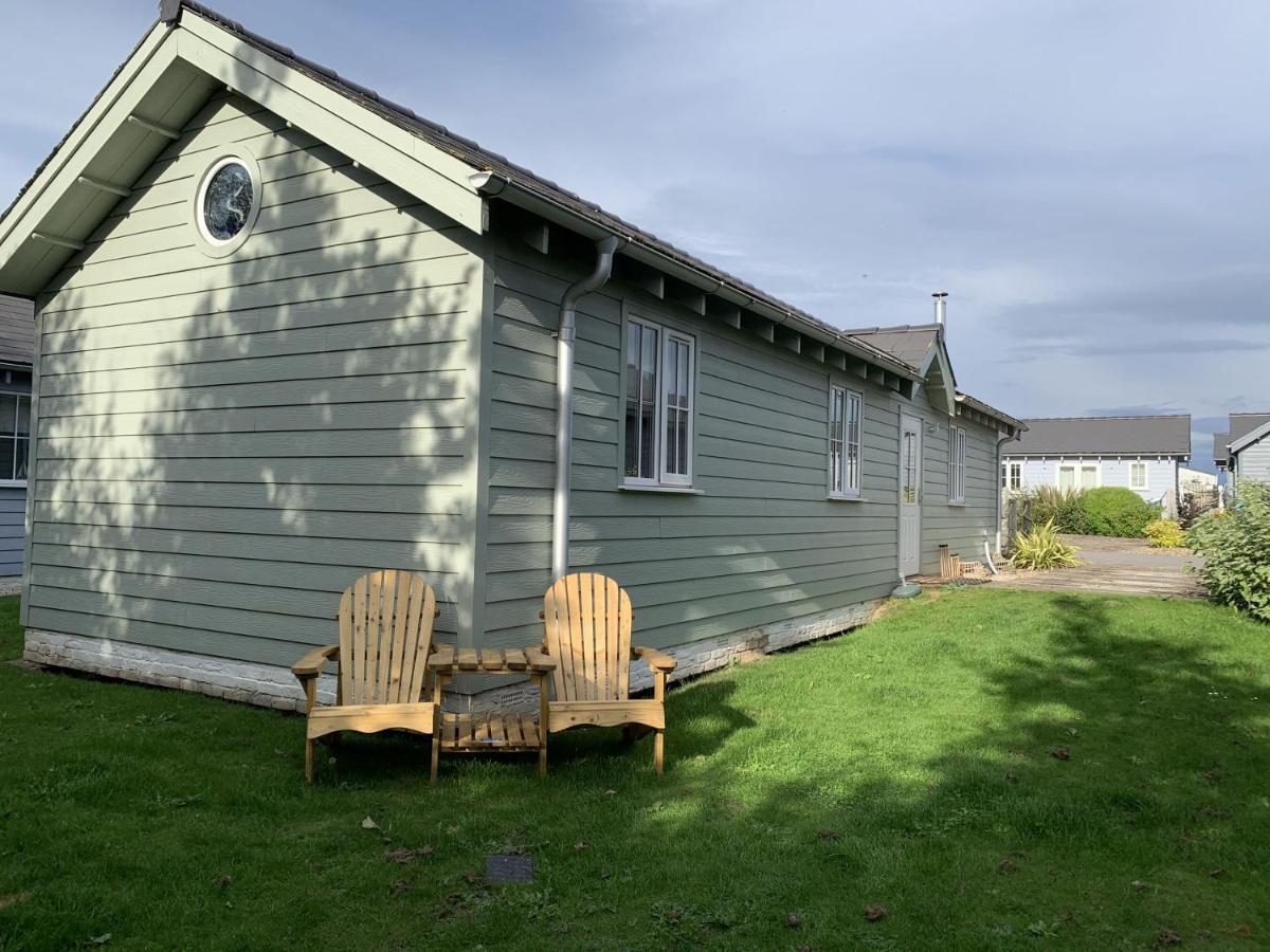 Salty Dog At The Bay Filey, Sleeps 4, 2 Dogs Welcome For Free Too Eksteriør bilde